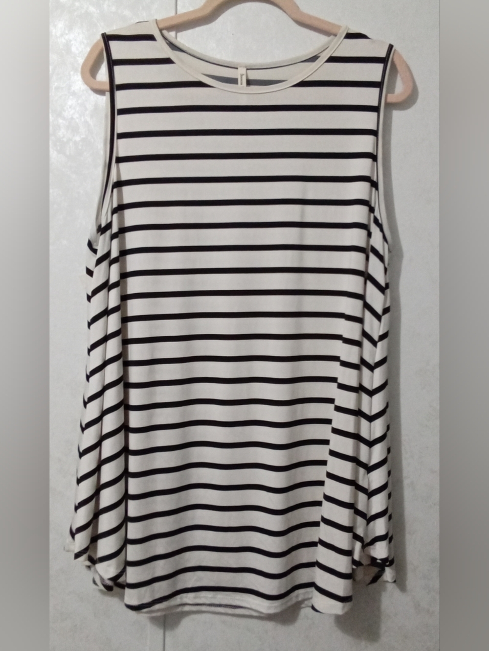 Beeson River White & Navy Horizontal Striped Tank Top - Size 3X - Picture 3 of 8